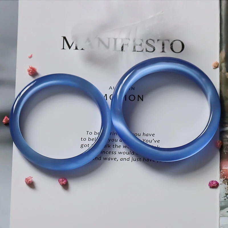 Pulsera fina de ópalo azul cielo, pulsera redonda plana, joyería femenina, el efecto de ojo de gato es visible