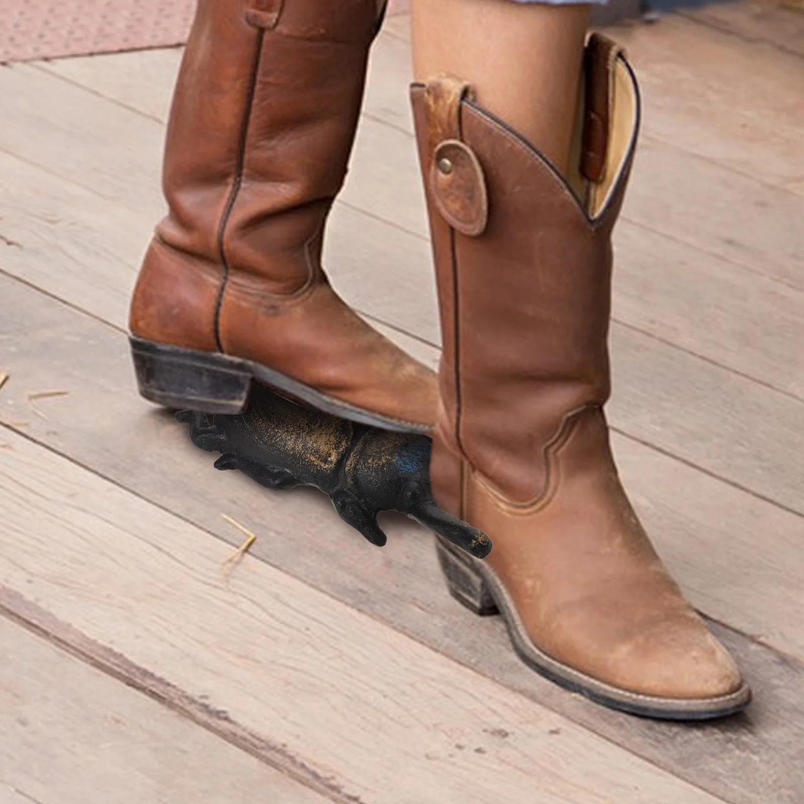 

Cast Iron Beetle Boot Jack Metal Cowboy Boot Puller Rustic Decorative Shoe Remover Vintage Riding Work Boots Shoe Puller