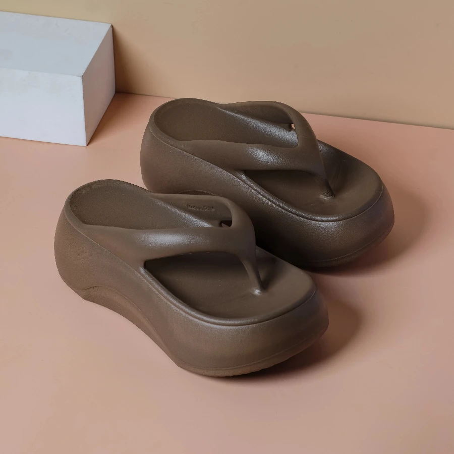 

Женские шлепанцы на массивной платформе, лето 2022, тапочки с застежкой на носок и толстой подошвой, женские пляжные нескользящие шлепанцы на мягкой подошве