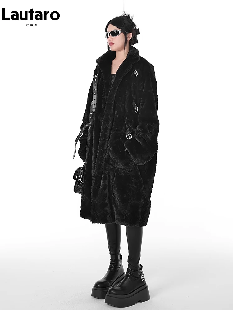 Lautaro Winter Coole Lange Lose Beiläufige Weiche Dicke Warme Schwarz Fuzzy Faux Pelzmantel Frauen Stehen Kragen Punk Stil Flauschige Jacke 2023