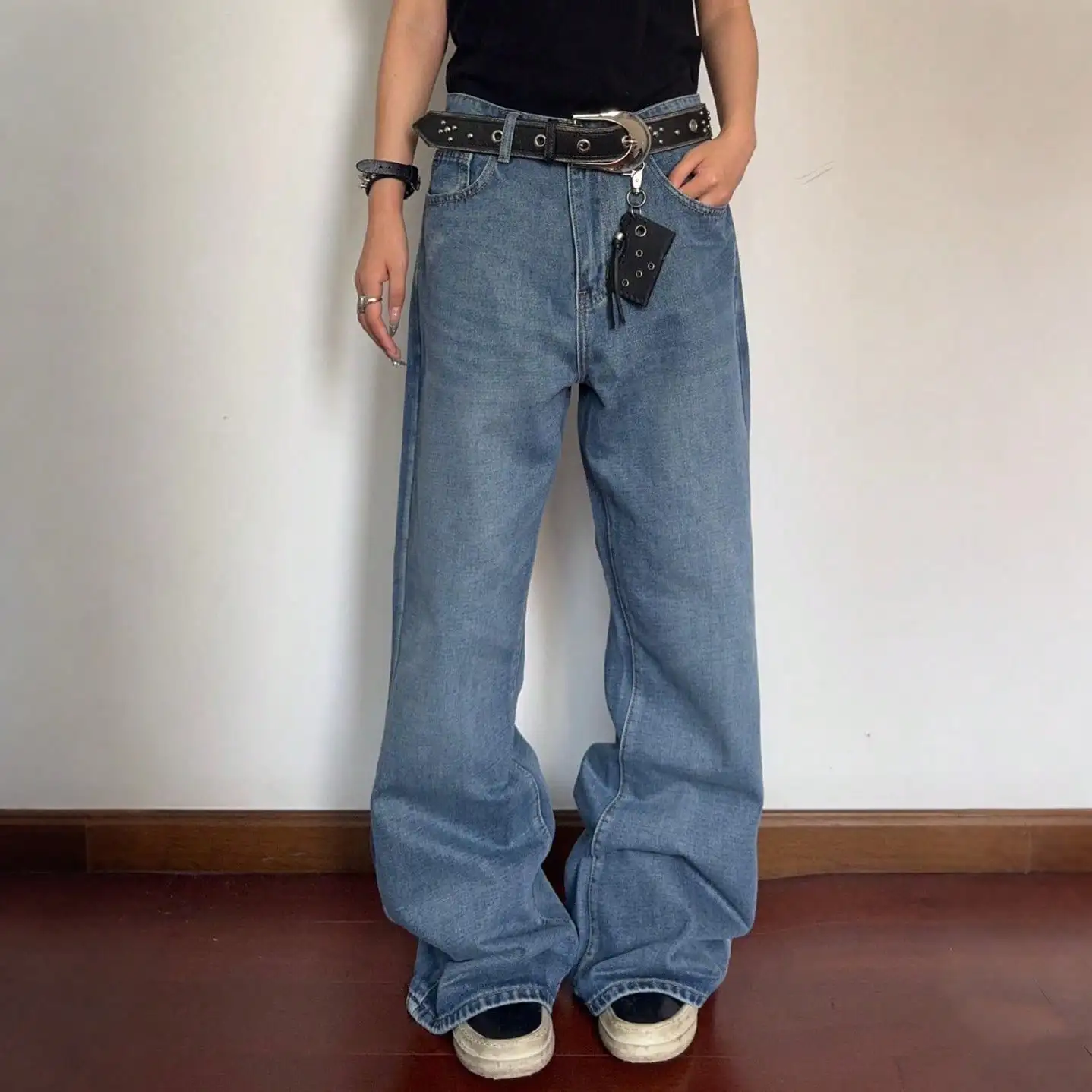

American Vintage Design Distressed Micro-Flare Jeans Men Women Slimming Bell Bottom Jeans Casual Loose Blue Denim Long Pants