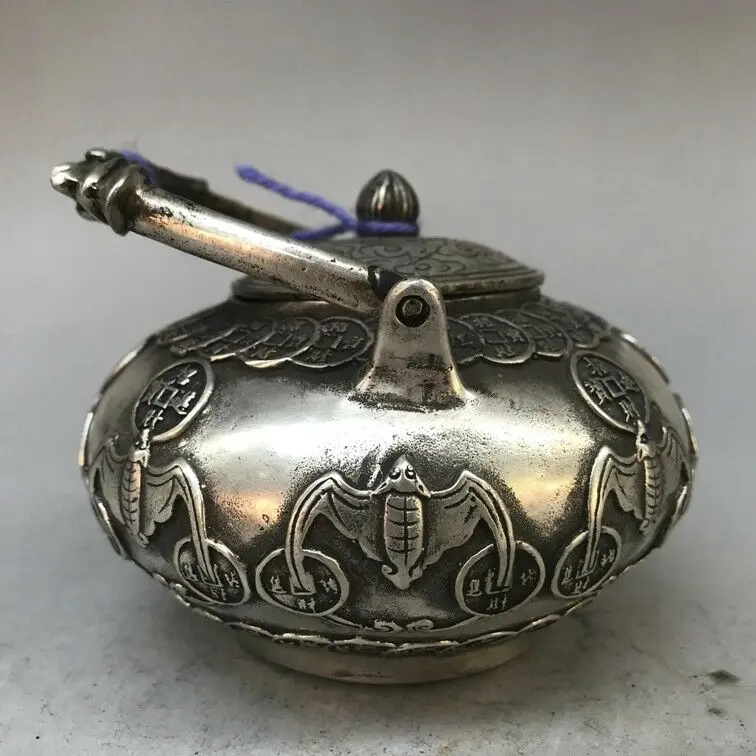 COLLECT EXQUISITE CHINA CARVING BAT TIBET SILVER FLAGON QIANLONG MARK RT