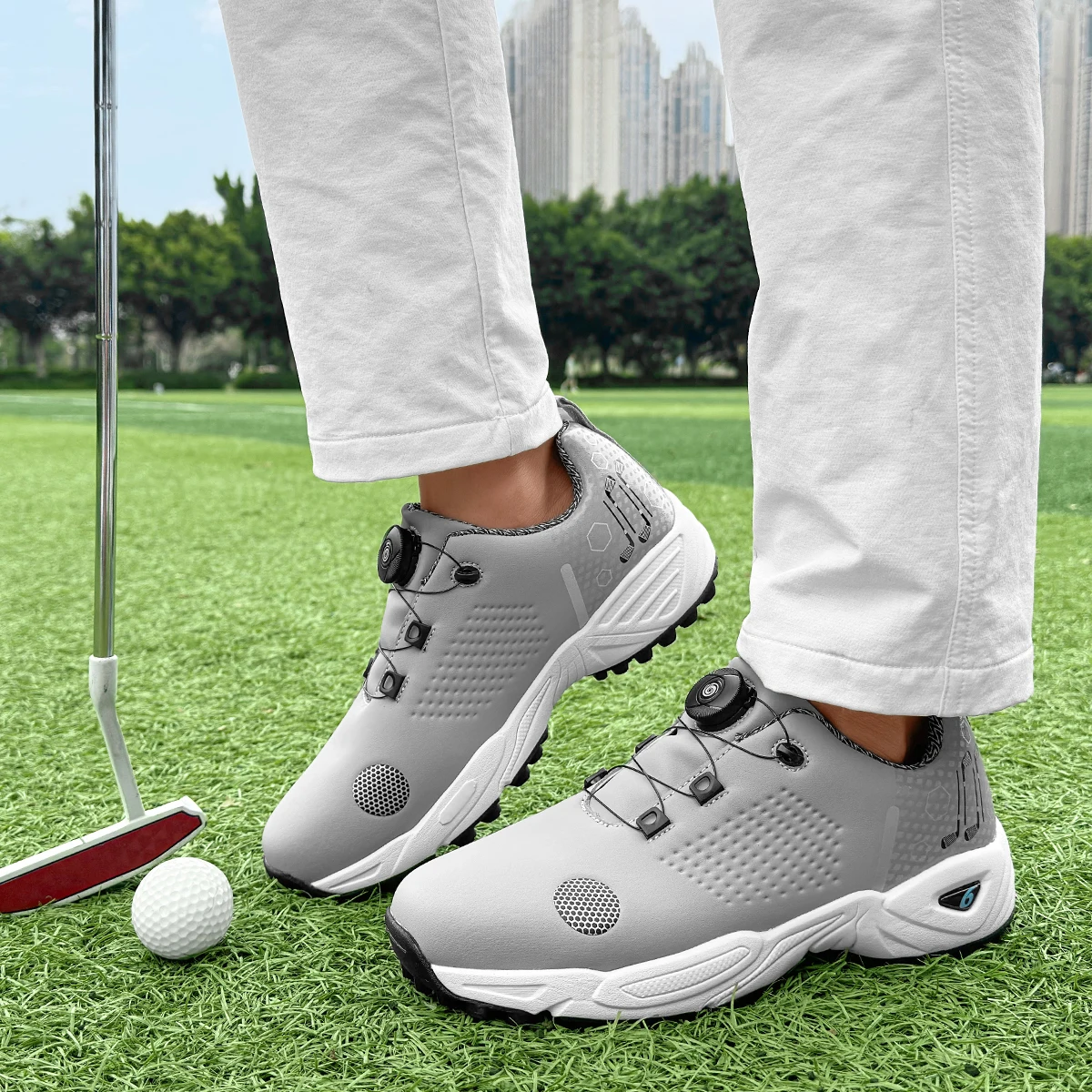 

Мужские спортивные кроссовки для отдыха на открытом воздухе подходят для различных занятий на траве, прочный и прочный захват.