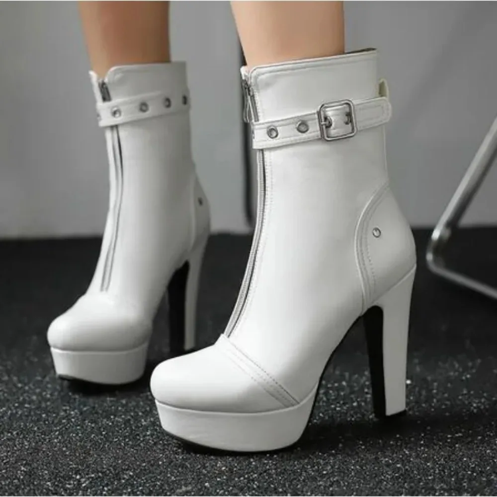 Autumn and Winter New Style Fashion High-heeled Women's Boots Round Head Waterproof Metal Decoration Square Heel Women's Boots
