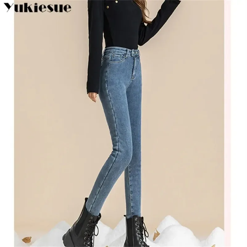 Zimowe koreańskie spodnie 2025, grube spodnie streetwearowe, modne ciepłe obcisłe jeansy damskie, damskie spodnie wysokie w talii, wyszczuplające.