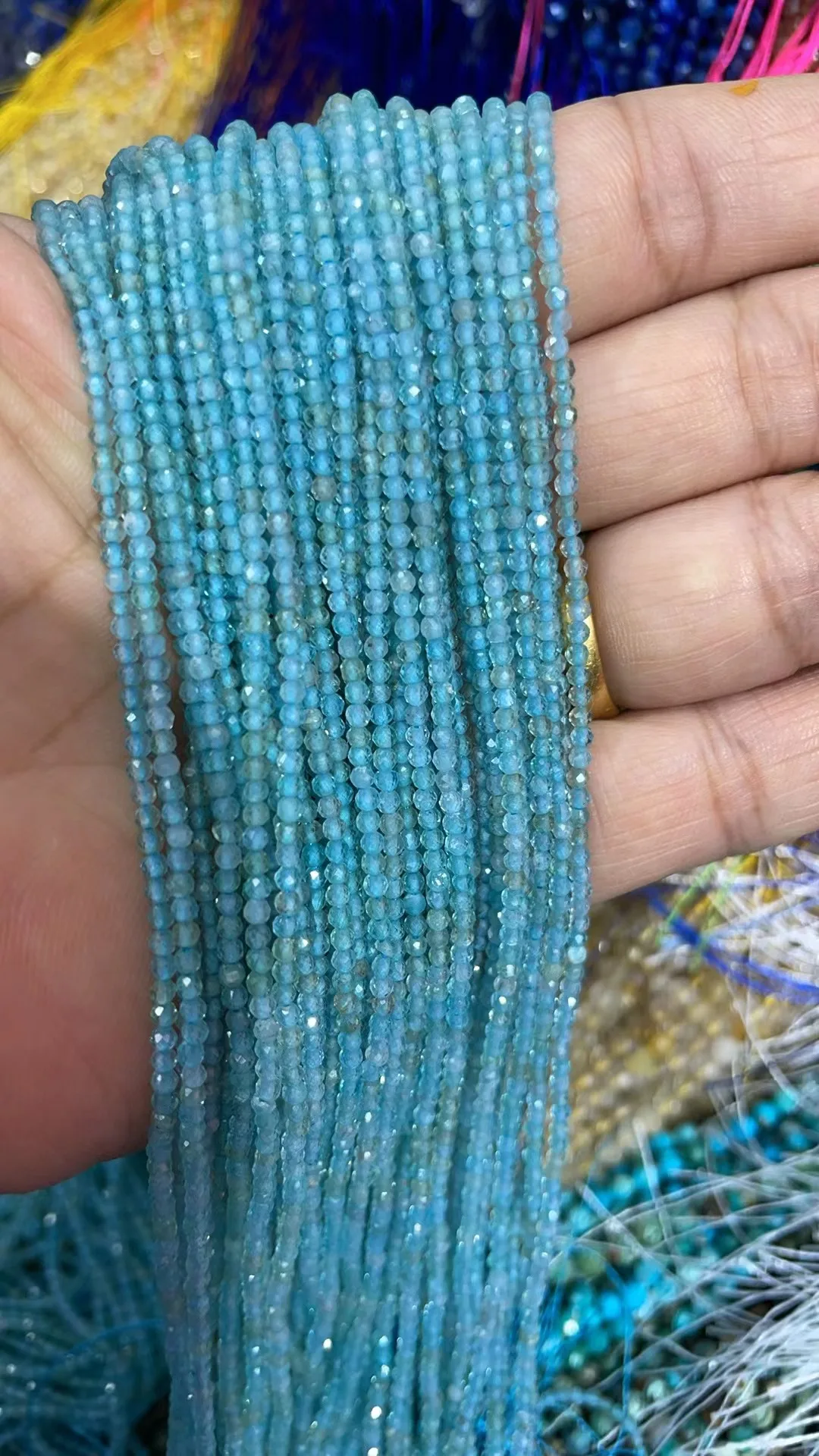 

Natural Light Apatite 2mm-3mm-4mm Round.form Cut.face Length:39cm