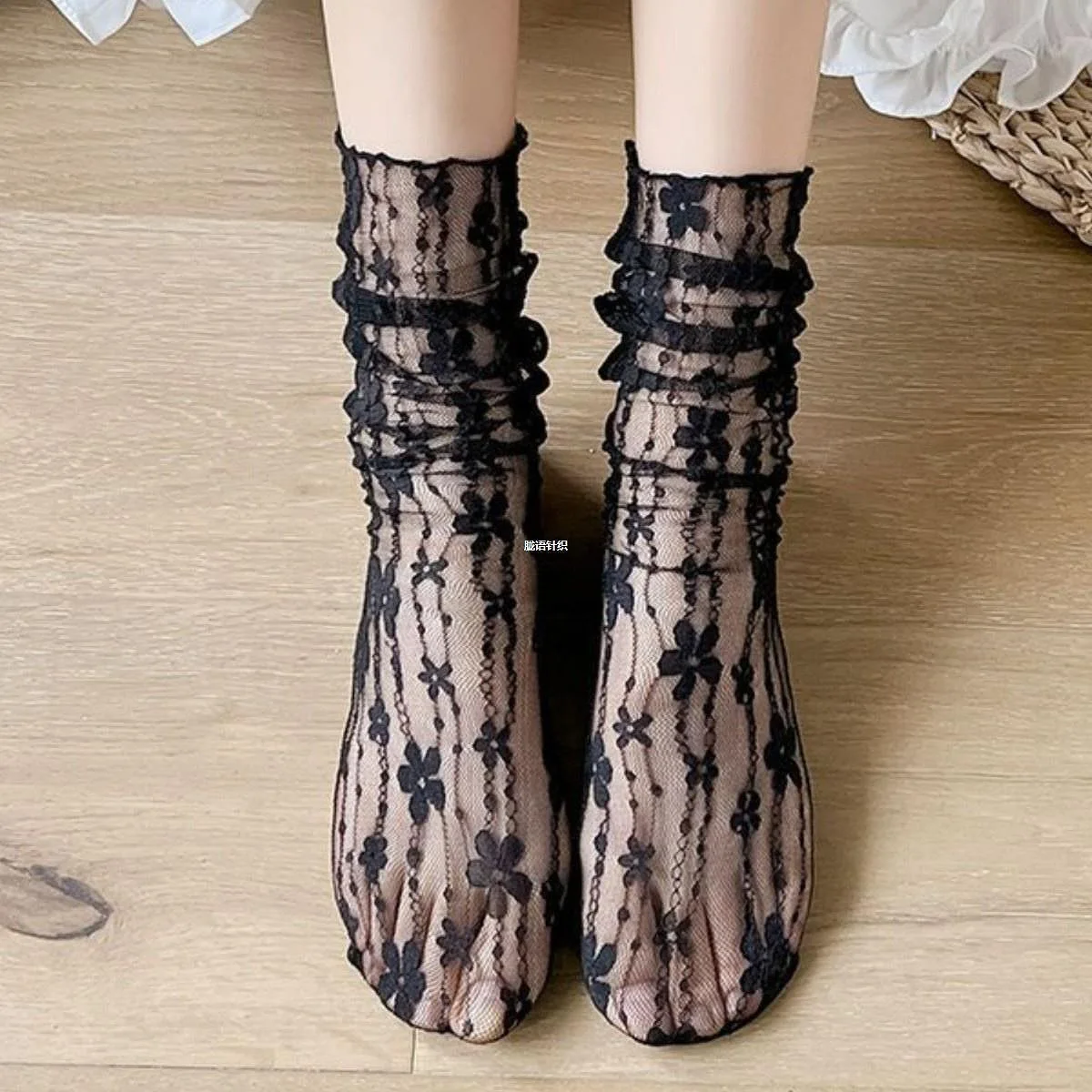Mesh lace stacking socks thin socks women's medium tube socks Japanese jk stockings breathable black silk mesh socks