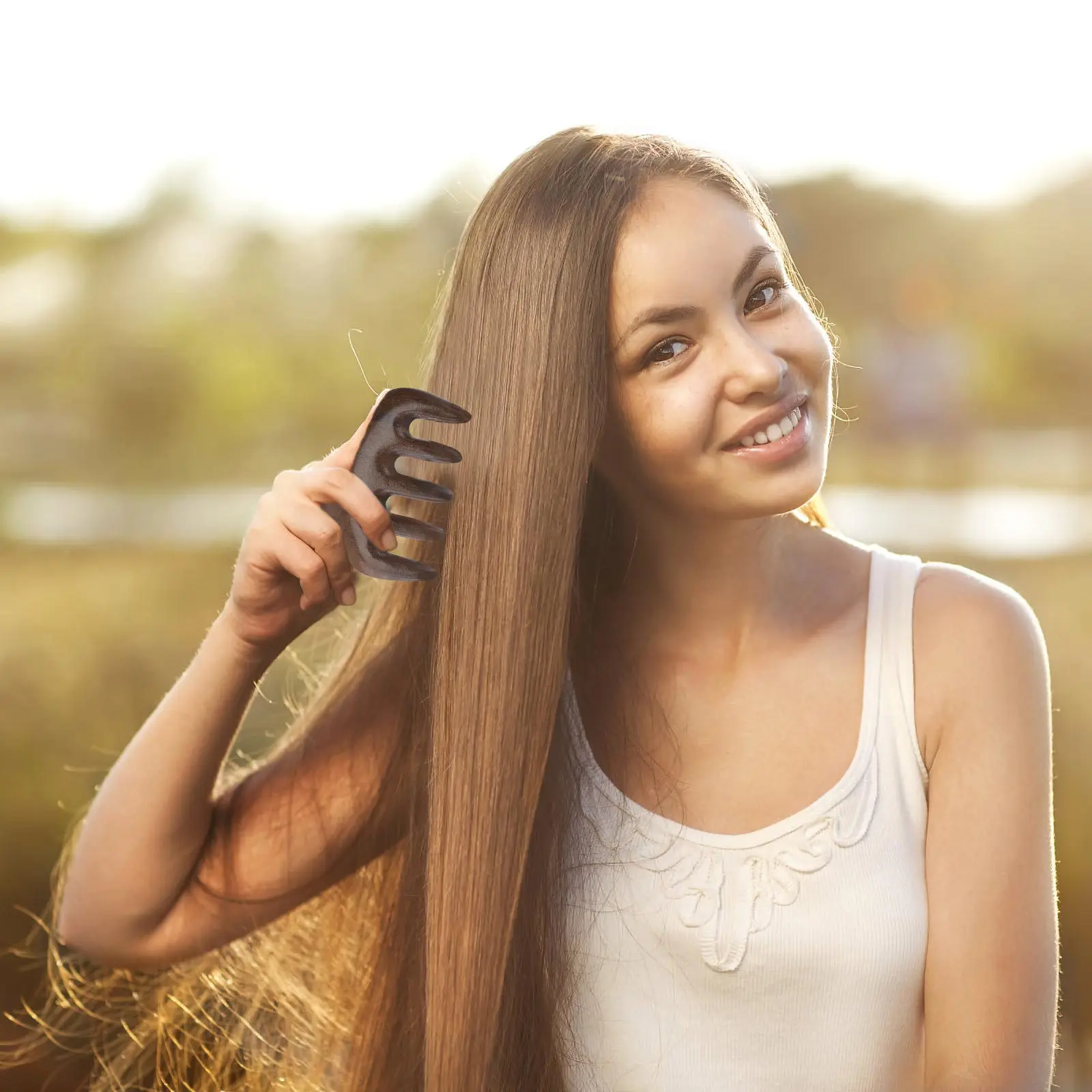 

1pc Thickened Golden Sandalwood 5-Tooth Massage Comb Scalp Circulation Tool Natural Wood Hair Massager Portable Gift Scraping