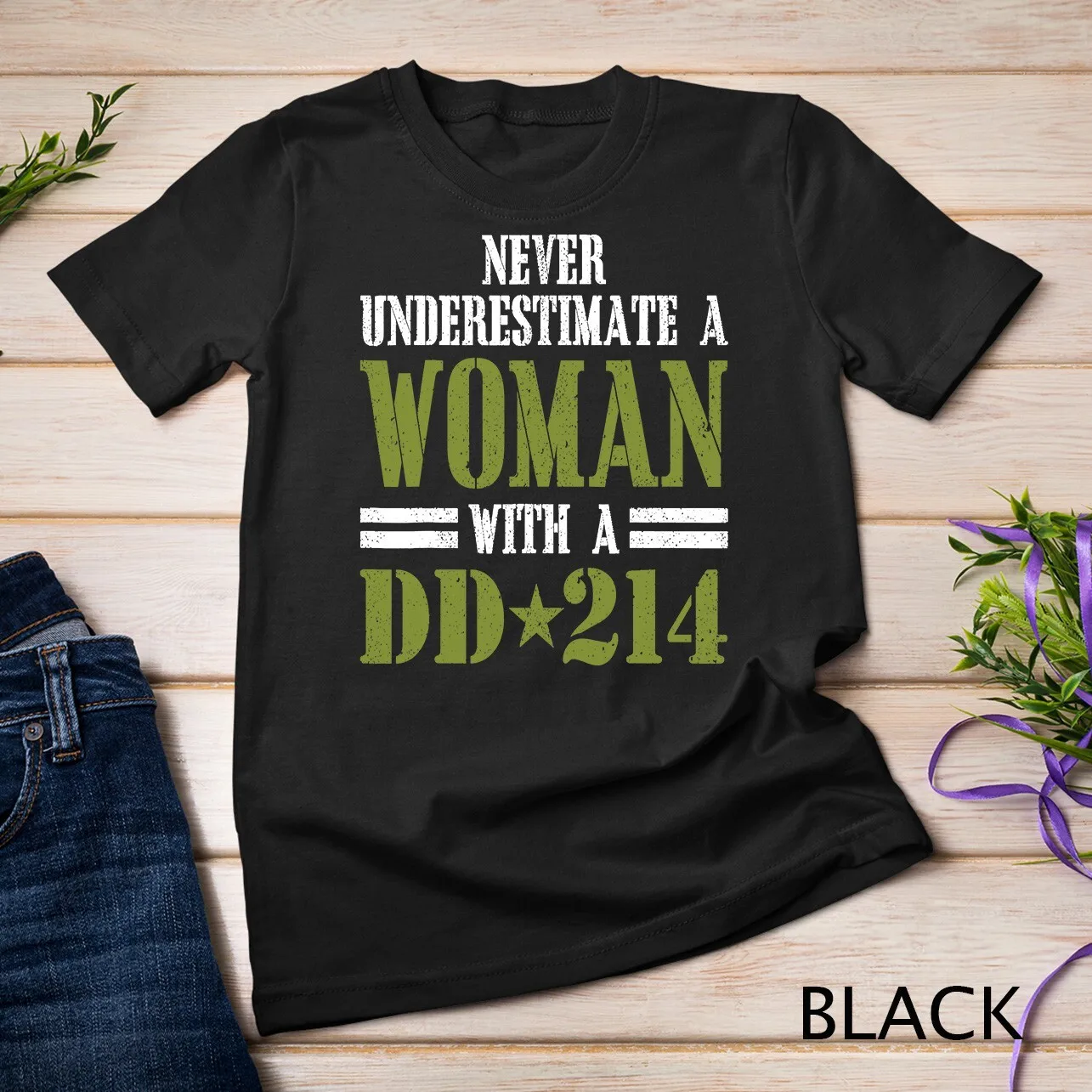 

Женская футболка GifT ко Дню ветеранов DD 214.