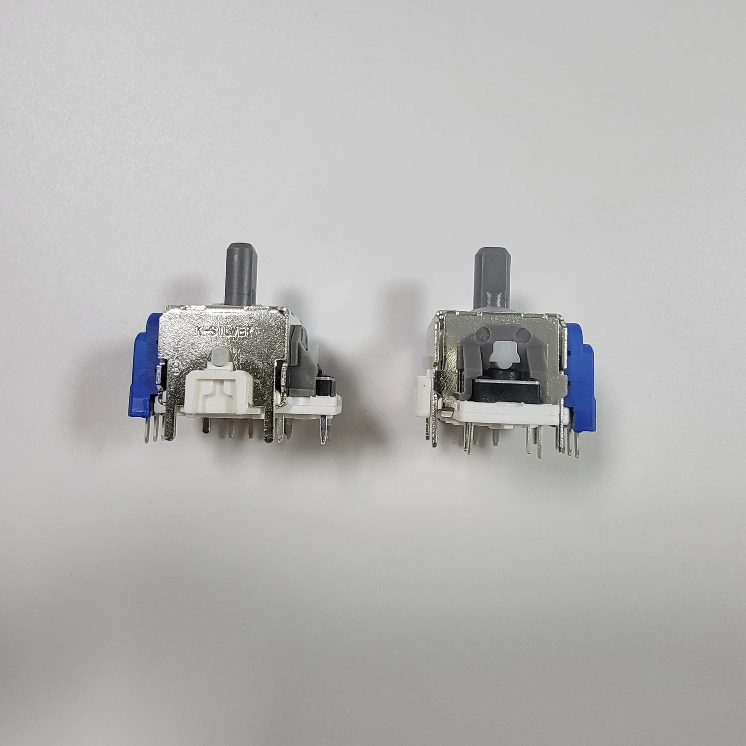 2/10pcs K-SILVER JS13 Pro+ TMR Electromagnetic Joystick for PS5 Anti-Drift 3D Analog Durable ThumbStick Analog Joystick Grip Cap