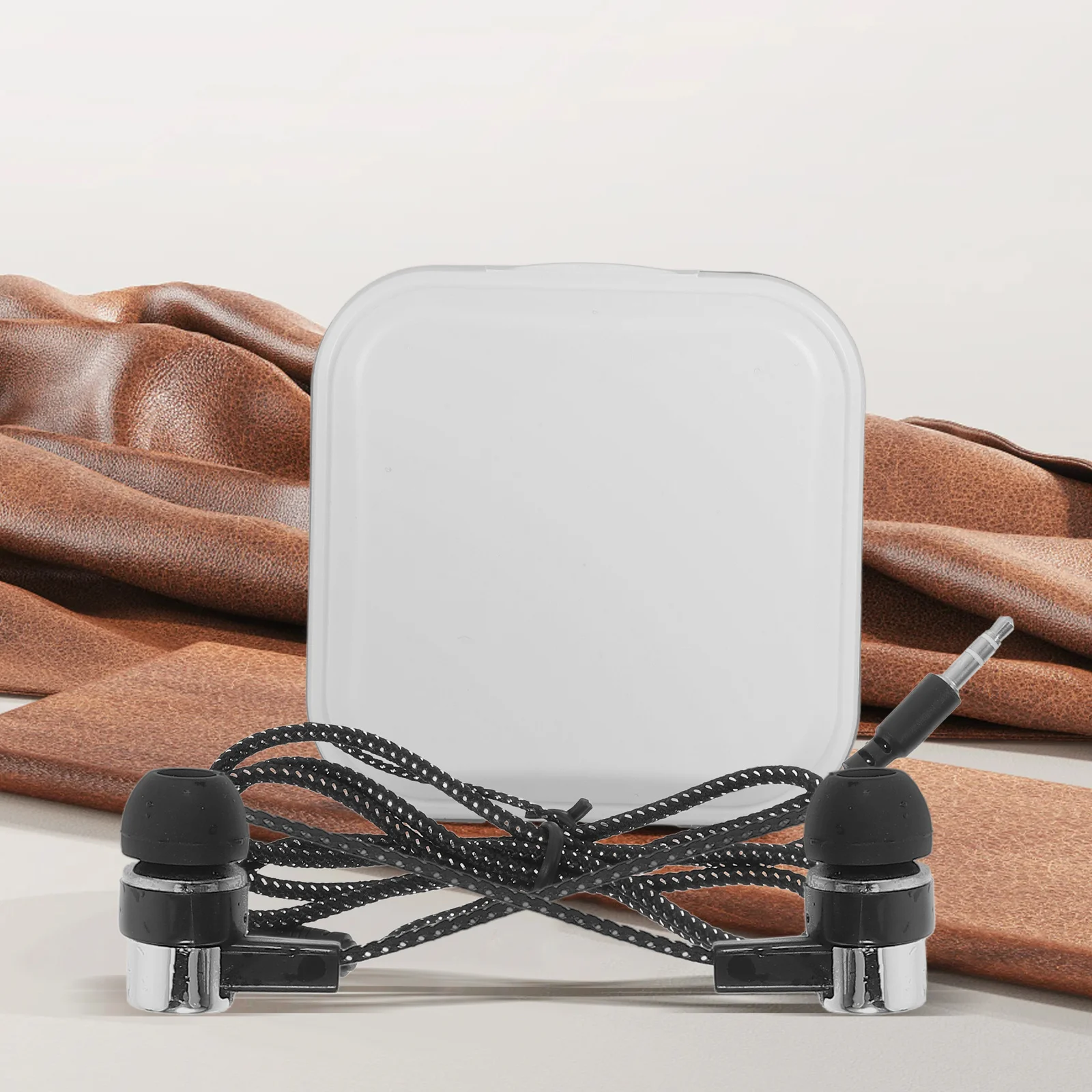 

Heavy Bass Headset Silver in-Ear Earphone 3.5mm Plug Noise Reduction Lightweight Stereo Earbuds for Music Running Calls