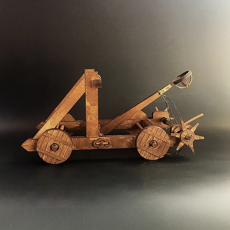 Torsion single-arm catapult ancient Roman chariot model ancient chariot siege vehicle wooden DIY ornaments