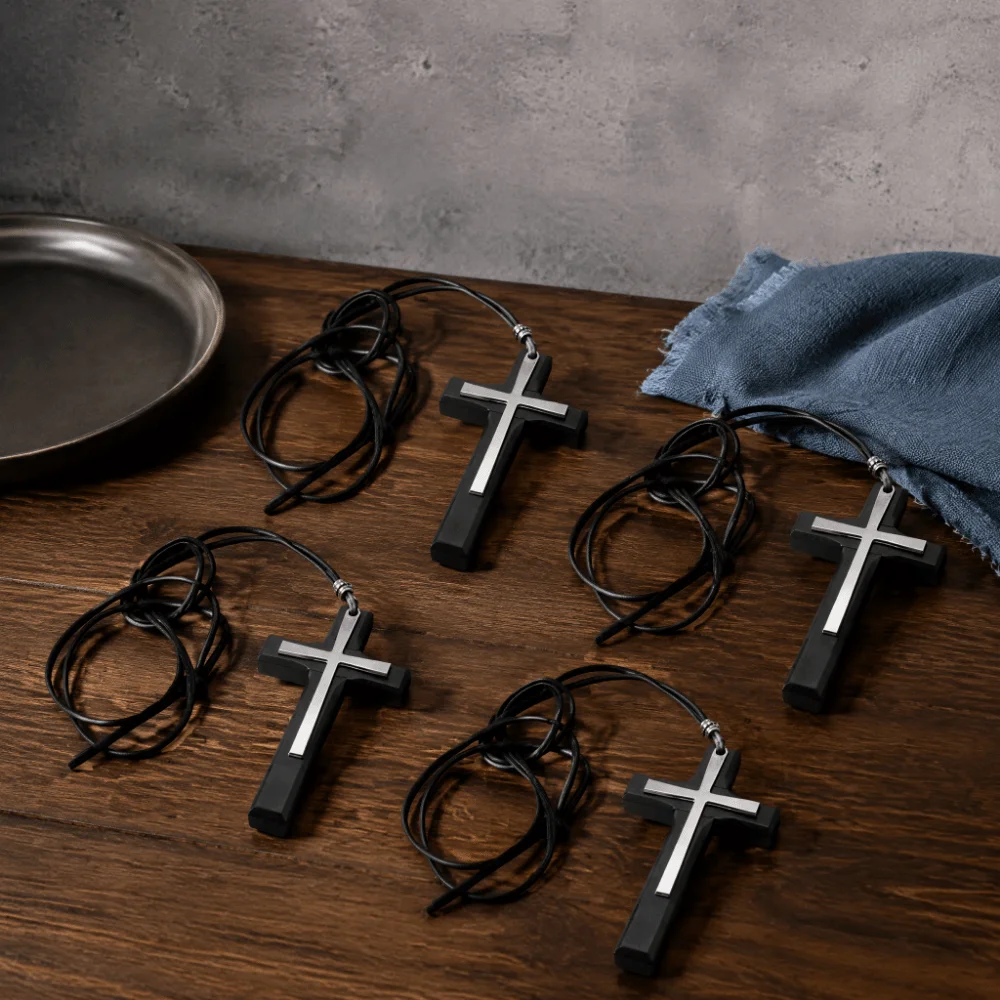 4pcs Pine Wood Material Wood Cross Cross Shape Zinc Alloy Frame Cross Pendant Smooth Surface Light Weight Wood Cross Pendant