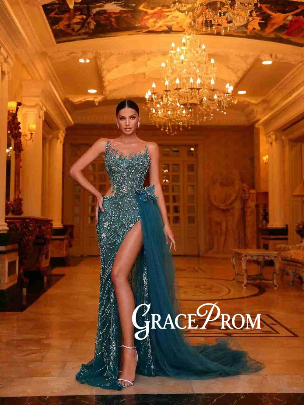 

Dazzling Embroidery Beaded Evening Dress With Side Train Strapless High Slit Wedding Party Gown Customized Stylish Banquet Gowns