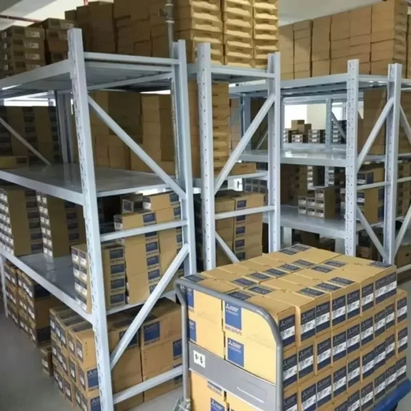 بائع الذهب 6ES7222-1BH32-0XB0 S7-1200 سلسلة PLC تحكم جديد الأصلي مستودع الأسهم 6ES7 222-1BH32-0XB0