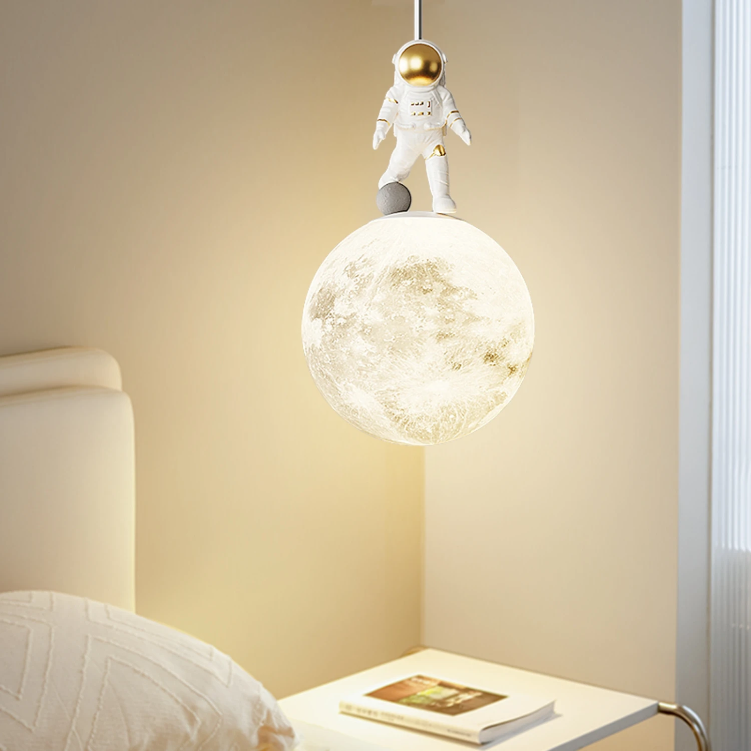 Minimalista Lunar Astronauta Cabeceira Luzes Pingente, Contemporâneo Elegante, Quarto de Crianças, Quarto Pequeno Parede D, Novo