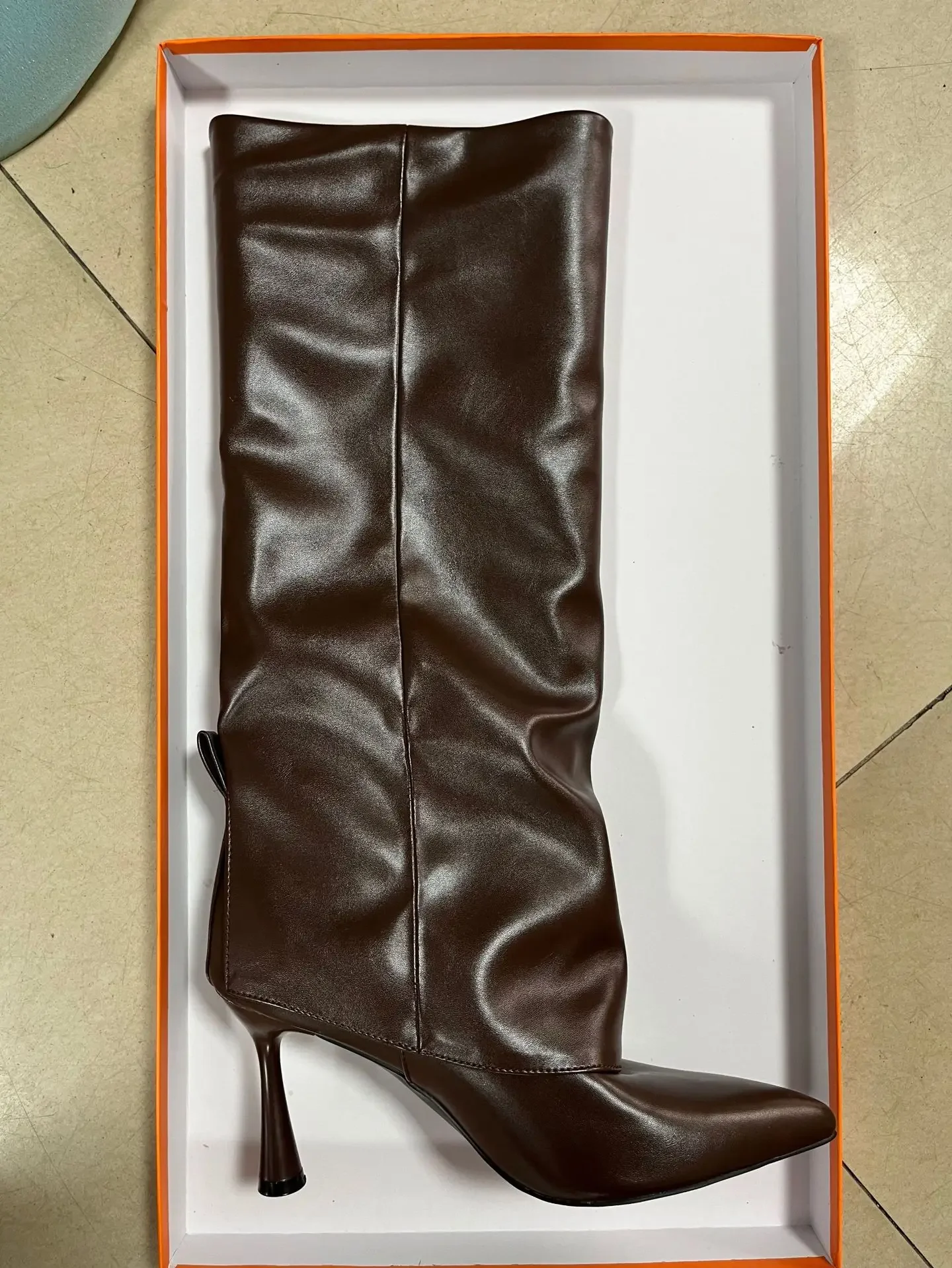 2026 Women's Boots Autumn and Winter New Big Tube Circumference Pointed Heel Skirt Boots Long Tube Stone Pattern Knight Boots