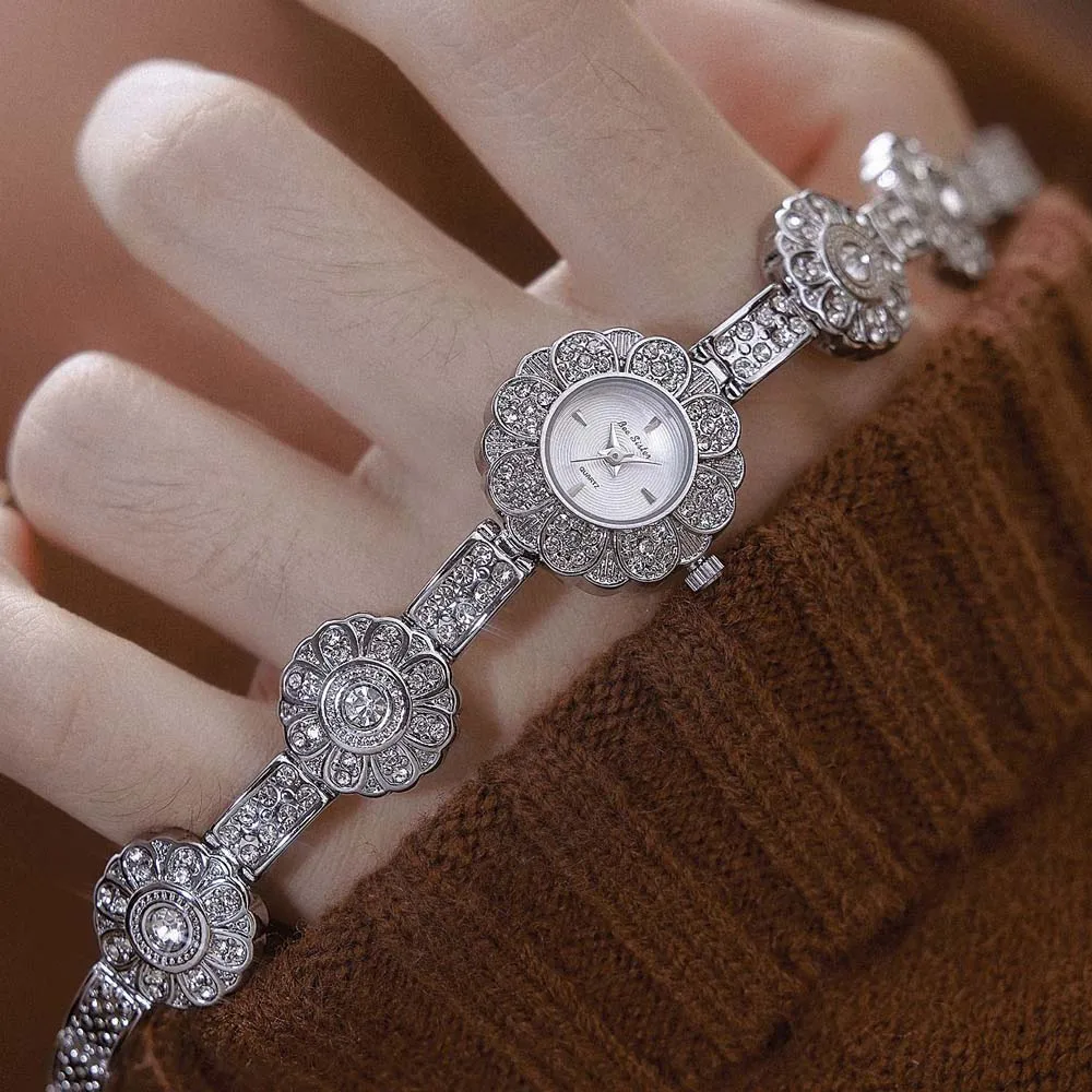 

Золотые кварцевые часы с бриллиантовым цветочным браслетом, часы для женщин, роскошные женские наручные часы с маленьким циферблатом, женские часы, модное платье, подарки