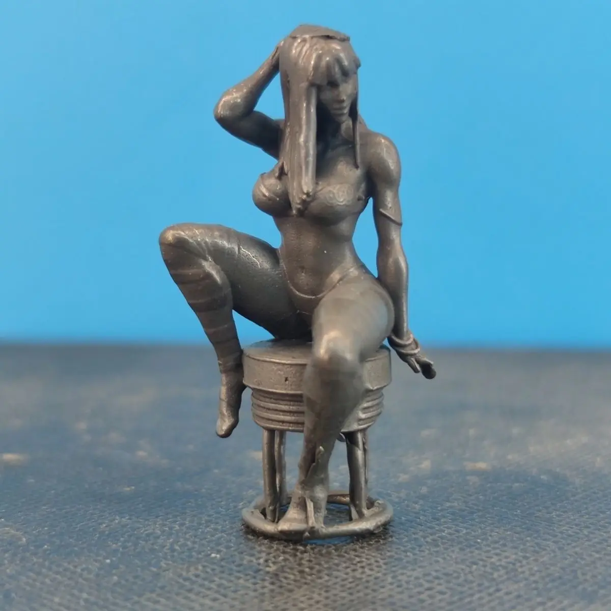 Antique Brass Seated Icy Beauty Anime-Inspired Mini Figurine Decorative Collectible Statue for Home & Desktop Decor Gift​​​​