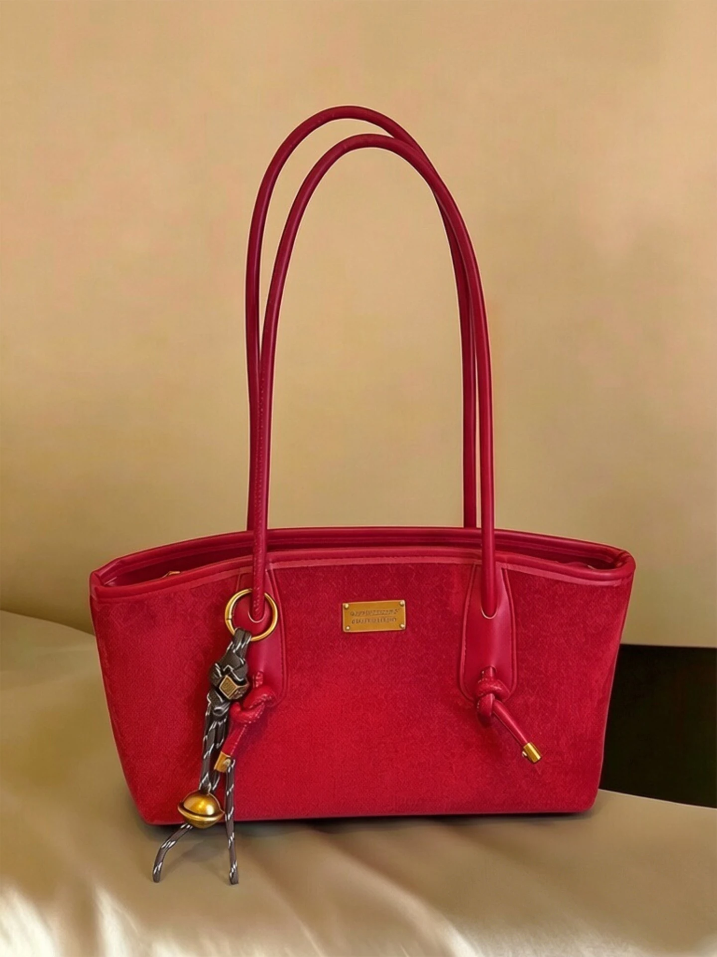 trendy-commuter-large-capacity-tote-bag-women's-red-wedding-bag-luxury-sensation-single-shoulder-bag-korean-style-underarm-bag