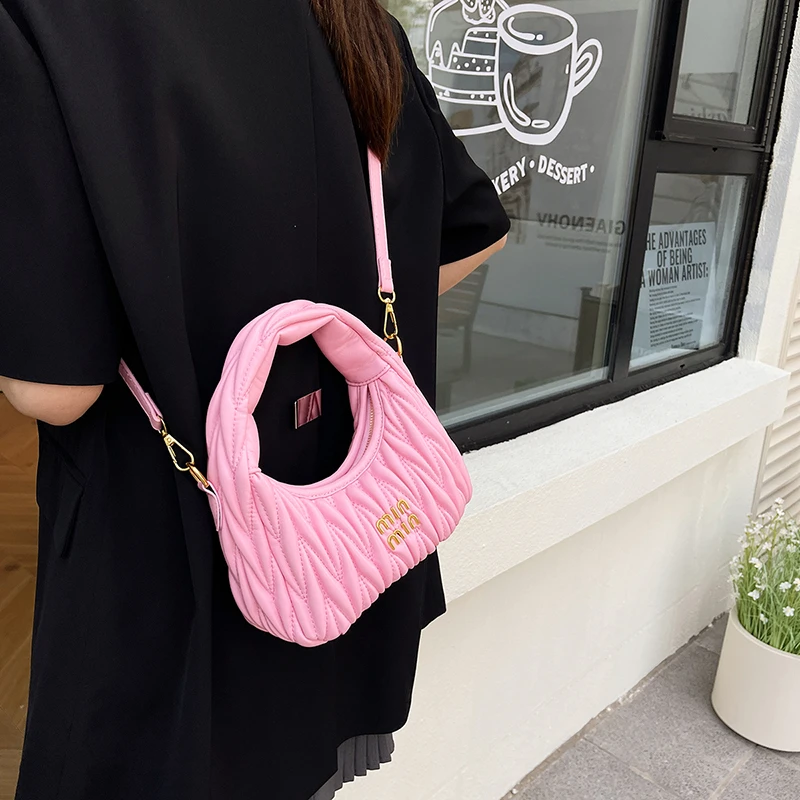 

Paris Fashion Diaper Bag For Women Classic Elegant Leather Tote Large Capacity Designer Commuter Fashionable Luxury Shoulder Bag