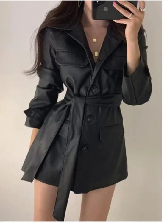 Jaqueta de Couro Fena Estilo Retrô com Gola , Manga Longa, Crimento Médio, Cintura Ajustável e Múltiplos Bolsos co...