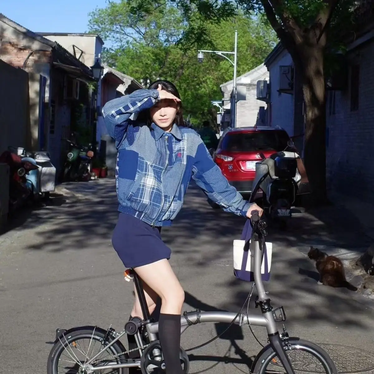 

2025 Unisex Couple Denim Cotton Two Tone Runway Limited Embroidered Jacket Luxury Retro Durable Soft Casual Travel Outdoor Coat