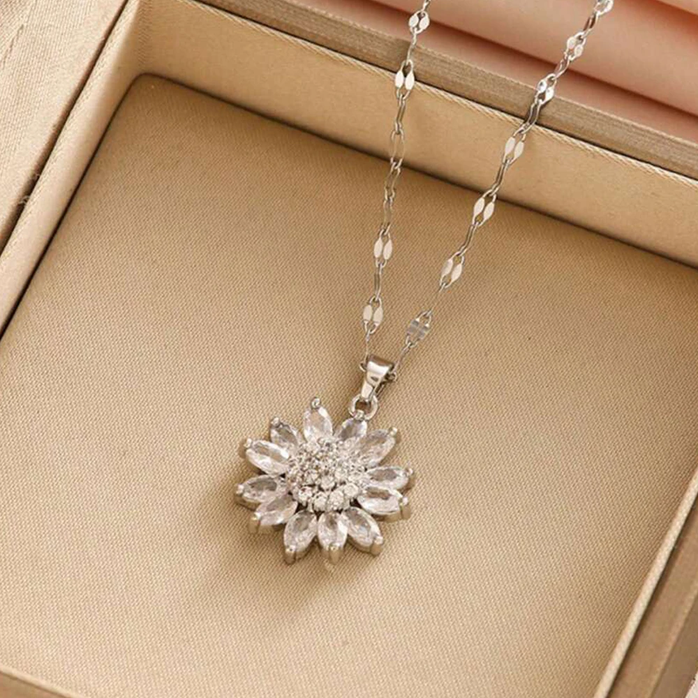 Sunflower Shape CZ Pendant Necklace For Women Gold Color Korean Clavicle Chain Full Zirconia Luxury Necklace Wedding Jewelry