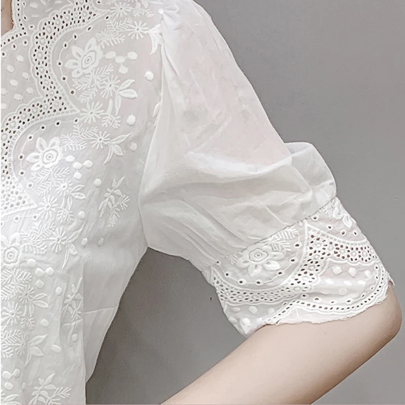 Moda mujer Blusa de encaje de manga corta verano bordado fino ahueca hacia fuera camisas blancas elegantes Vintage Casual Tops Blusas