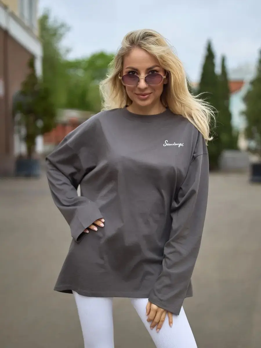 Street Fashion Art Face Graphic T-shirt a maniche lunghe Pullover Felpa oversize ampia Grigio Bianco Simpatico cartone animato Top Design divertente