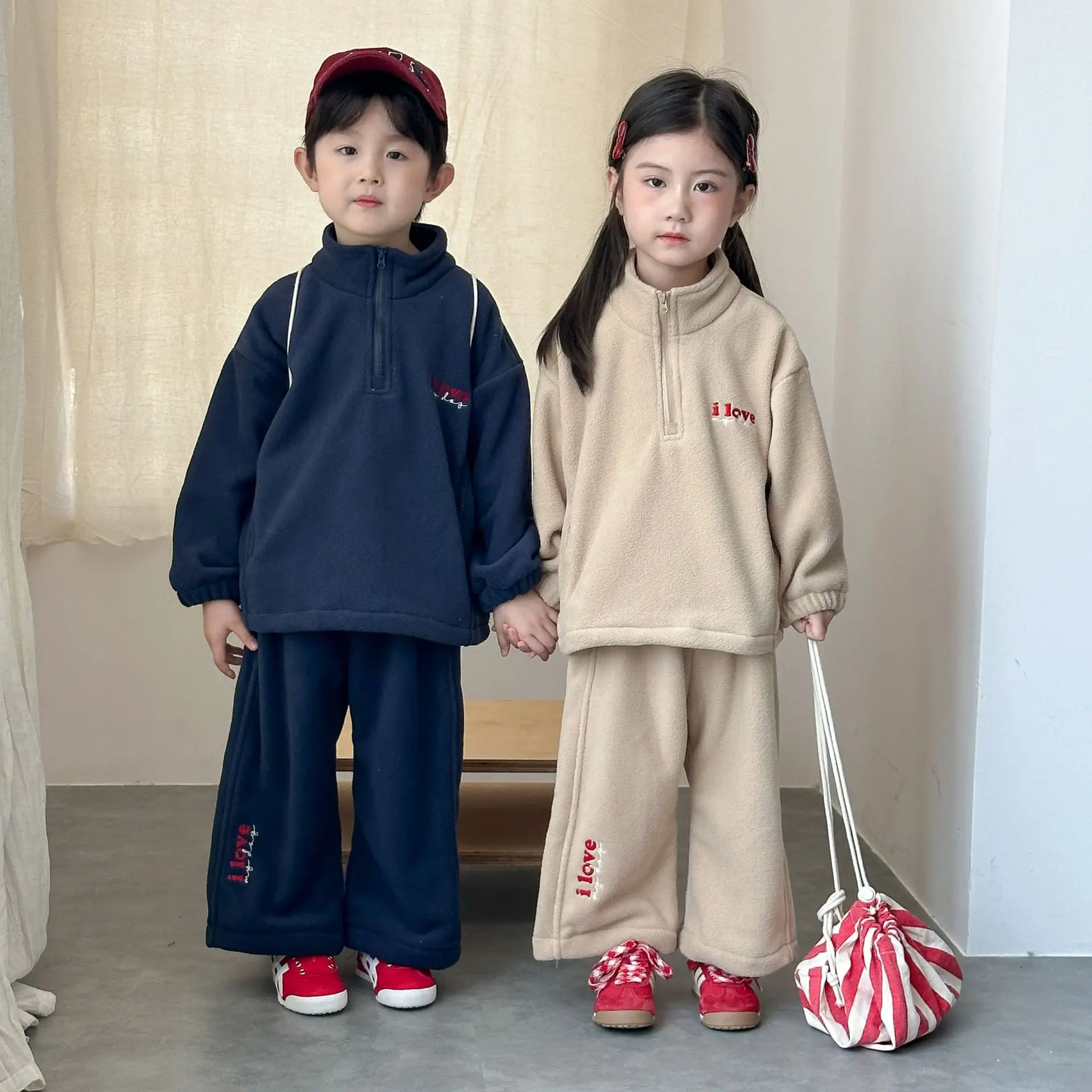 

2025 Winter New Children Plus Velvet Thick Clothes Set Letter Embroidery Boys Girls Fleece Sweatshirt Suit Kids Warm Outfits