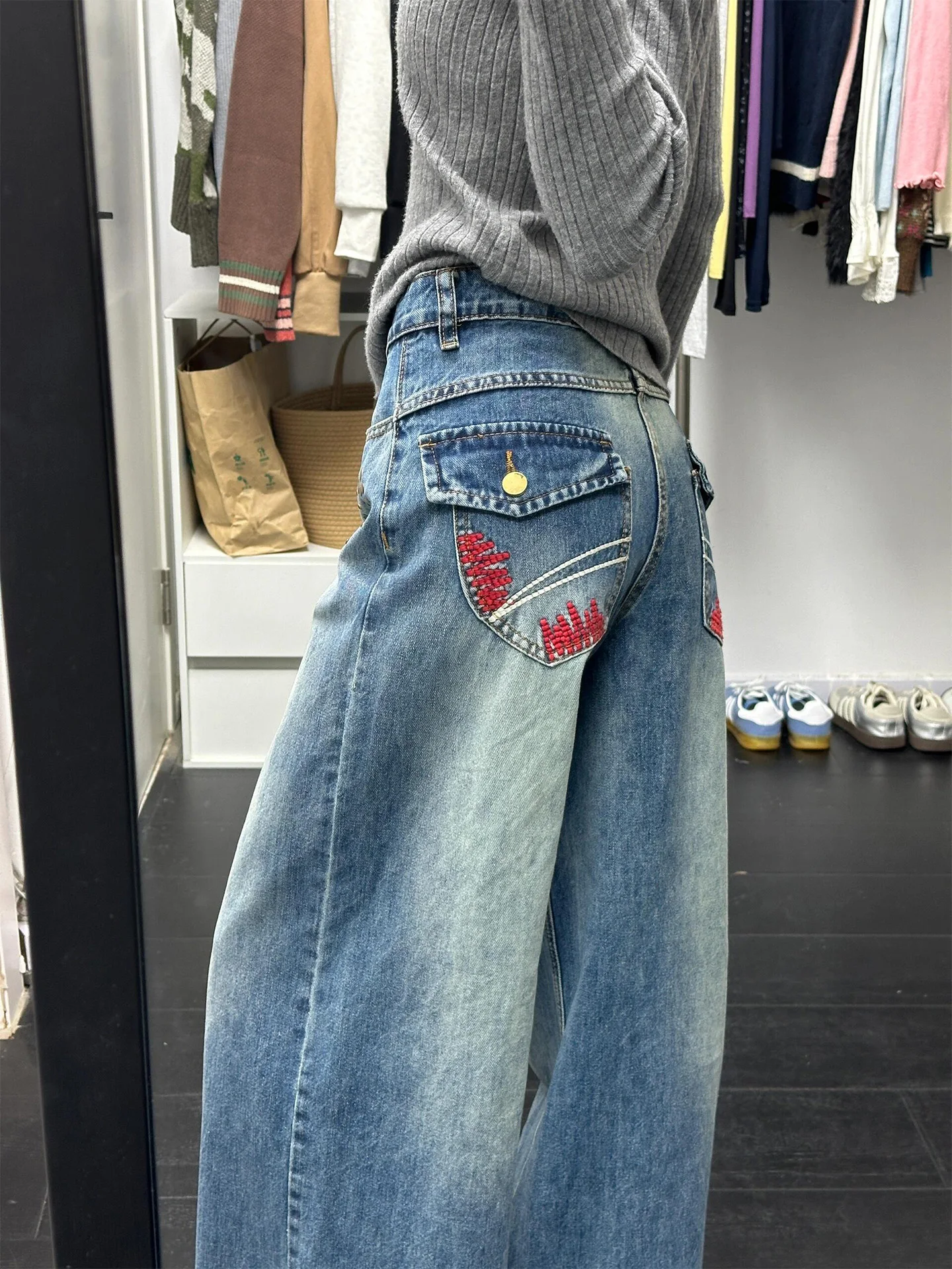 Retro bestickte Messer-Jeans mit weitem Bein für Damen, lockere Passform, Winter, neue Sle Pear Aped Body, hohe Taille, Denim-Hose
