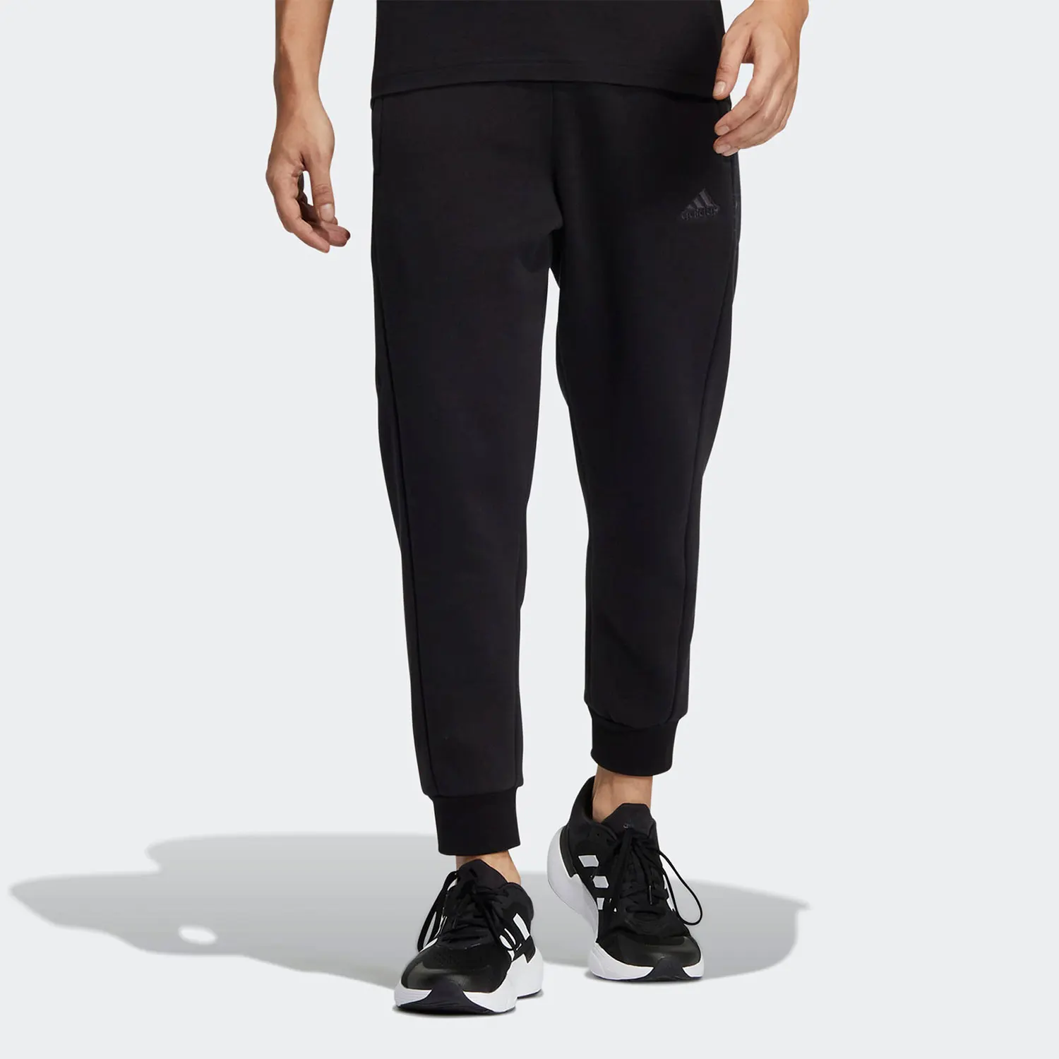 حذاء رياضي شتوي مبطن بالصوف للرجال من Adidas HN9001 للموسم الجديد