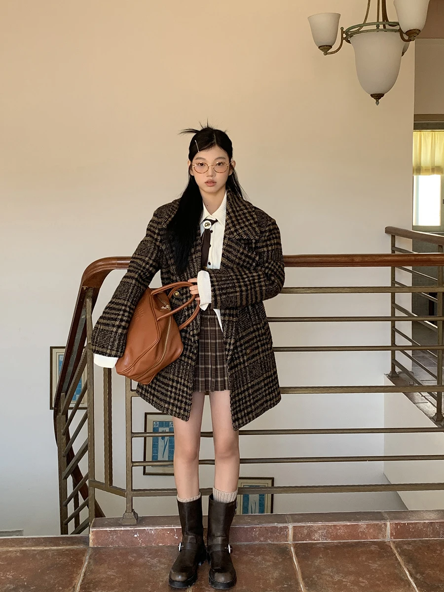 

Red Celebri Woolen Coat Women's Winter New 2025 High-End Tweed Cotton Cheered Suit Sle Woolen Outerwear