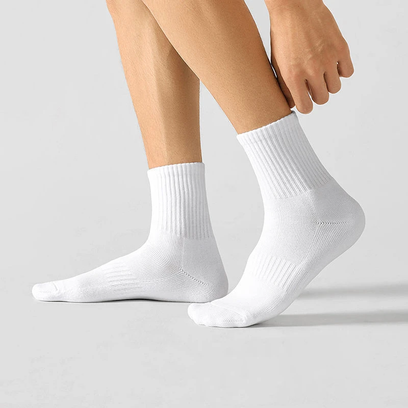 2024 neue Baumwolle Herren Tube Socken schwarz weiß Absorption Frauen geruchs neutral atmungsaktiv Frauen lange Sports ocken 4 Längen Optionen