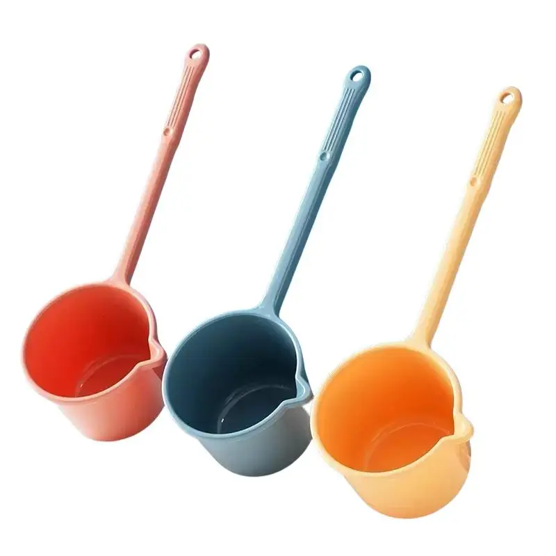 Long Handle Water Scoop Multifunctional Water Ladle Large Capacity Water Dipper With Pour Spout For Kitchen Bathing Garden Use