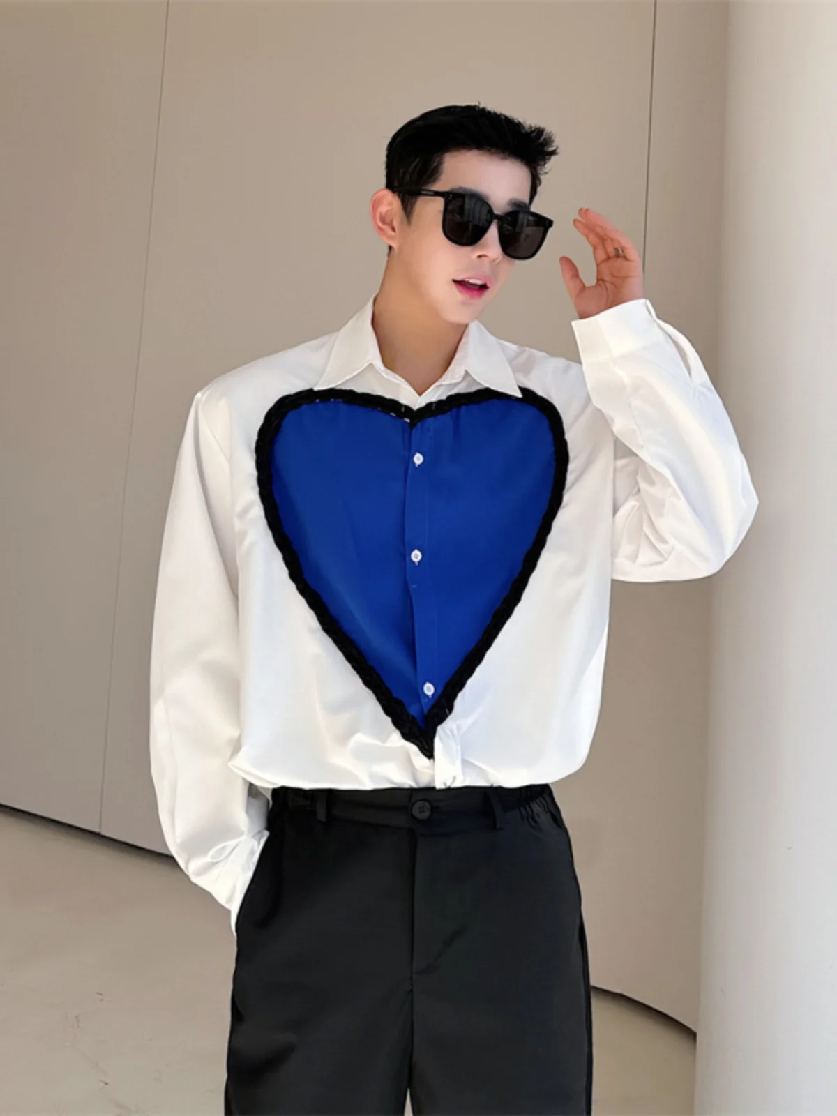 

Blue Heart Design Long Sve Мужская модная свободная корейская универсальная повседневная одежда Dr irt Youth Faion