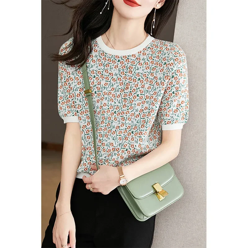 

Korean Version Niche Round Neck Knitted Shirt Spring Versatile and Slimming Floral Short Sleeved T-shirt Base Shirt Top