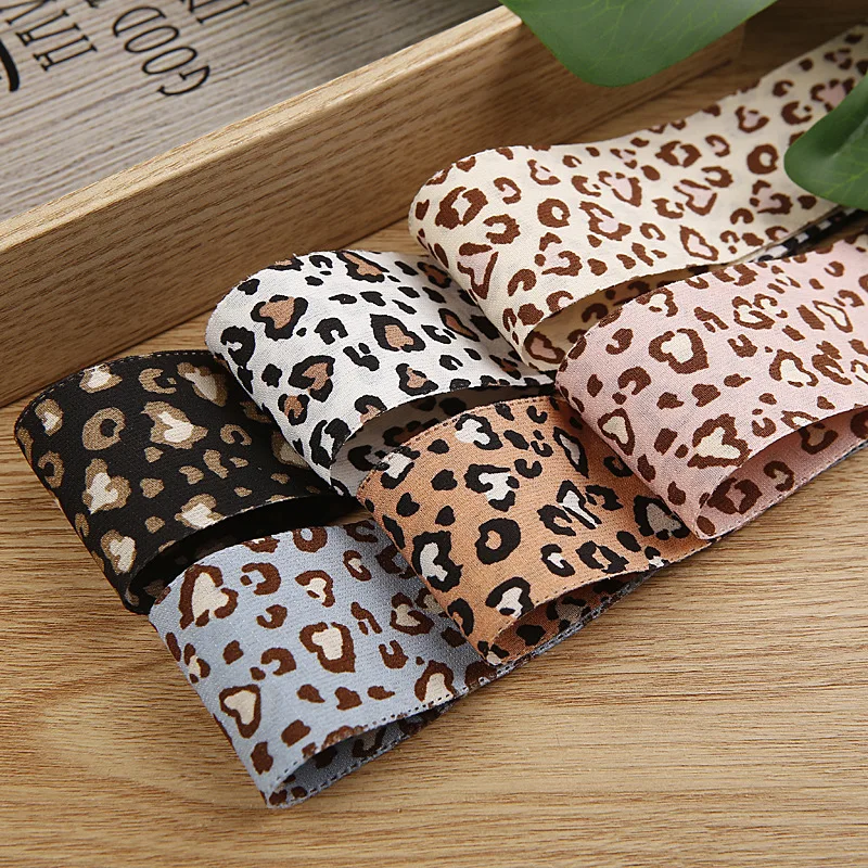 

20 Yards Double-Sided Leopard Print Ribbon 10MM/25MM/40MM Wide for DIY Handmade Hair Bows Headwear Crafts And Home Decoration