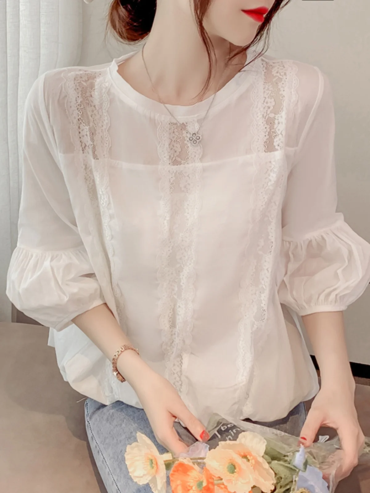

Женская корейская кружевная блузка с рукавами-фонариками, летняя модная одежда с вырезами, бренд Rainbird