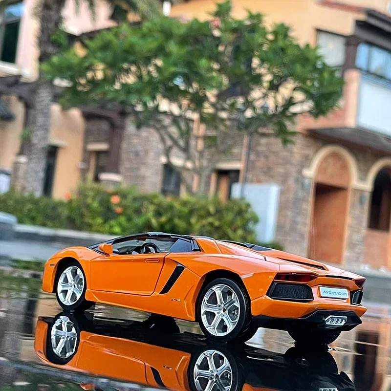 1:24 Lamborghini LP700-4 Aventador Roadster alliage moulé jouet modèle de voiture son et lumière jouet à collectionner cadeau d'anniversaire