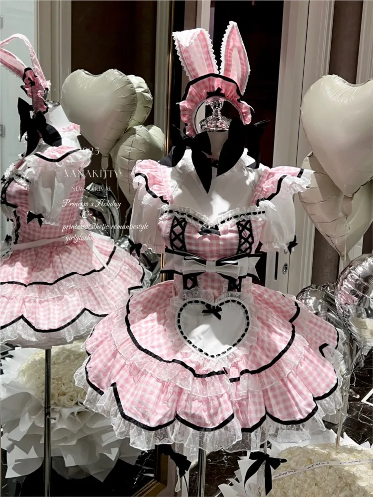 

A short and cute birthday sweet soft girl's pure desire to make servant dress