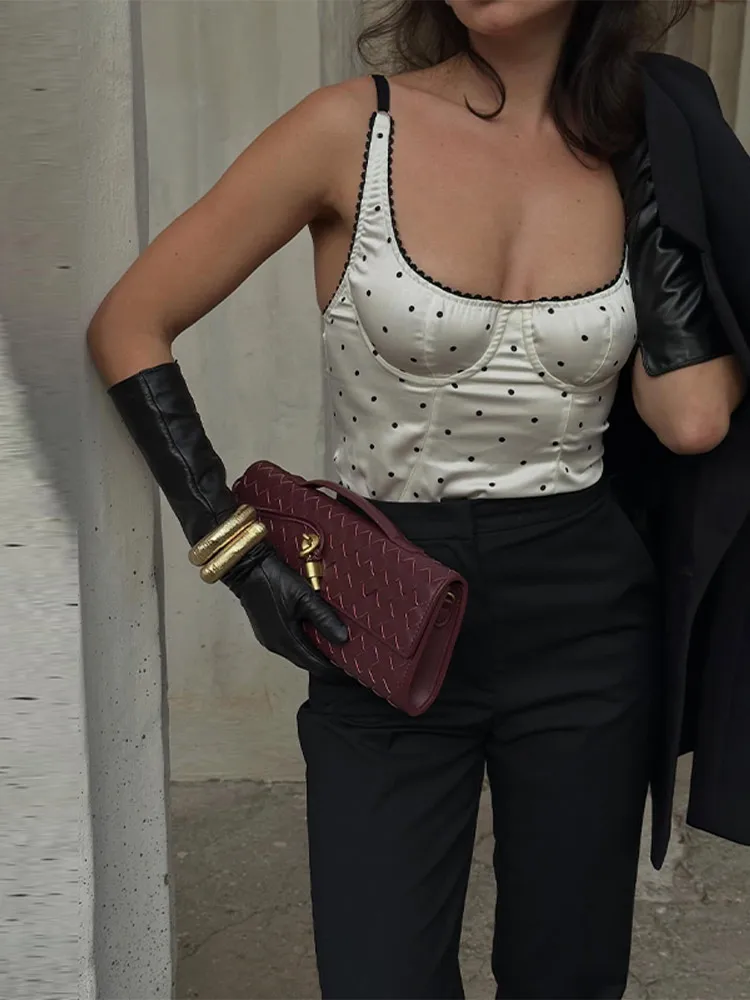 Damen Satin Jumpsuit mit Quadratischem Ausschnitt, Ärmellos, Figurbetont, Schlank Geschnitten, Schwarz-Weiß, Elegantes Party-Outfit, Schicke Mode für Damen – Detail 4