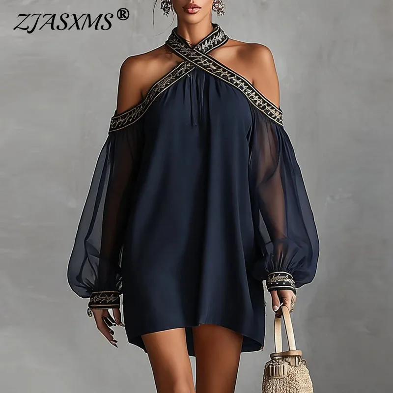 Robe courte brodée pour femme, style bohème, à col halter, épaules dénudées, manches longues bouffantes transparentes, coupe ample, idéale pour l'été, la plage, les clubs et les vacances