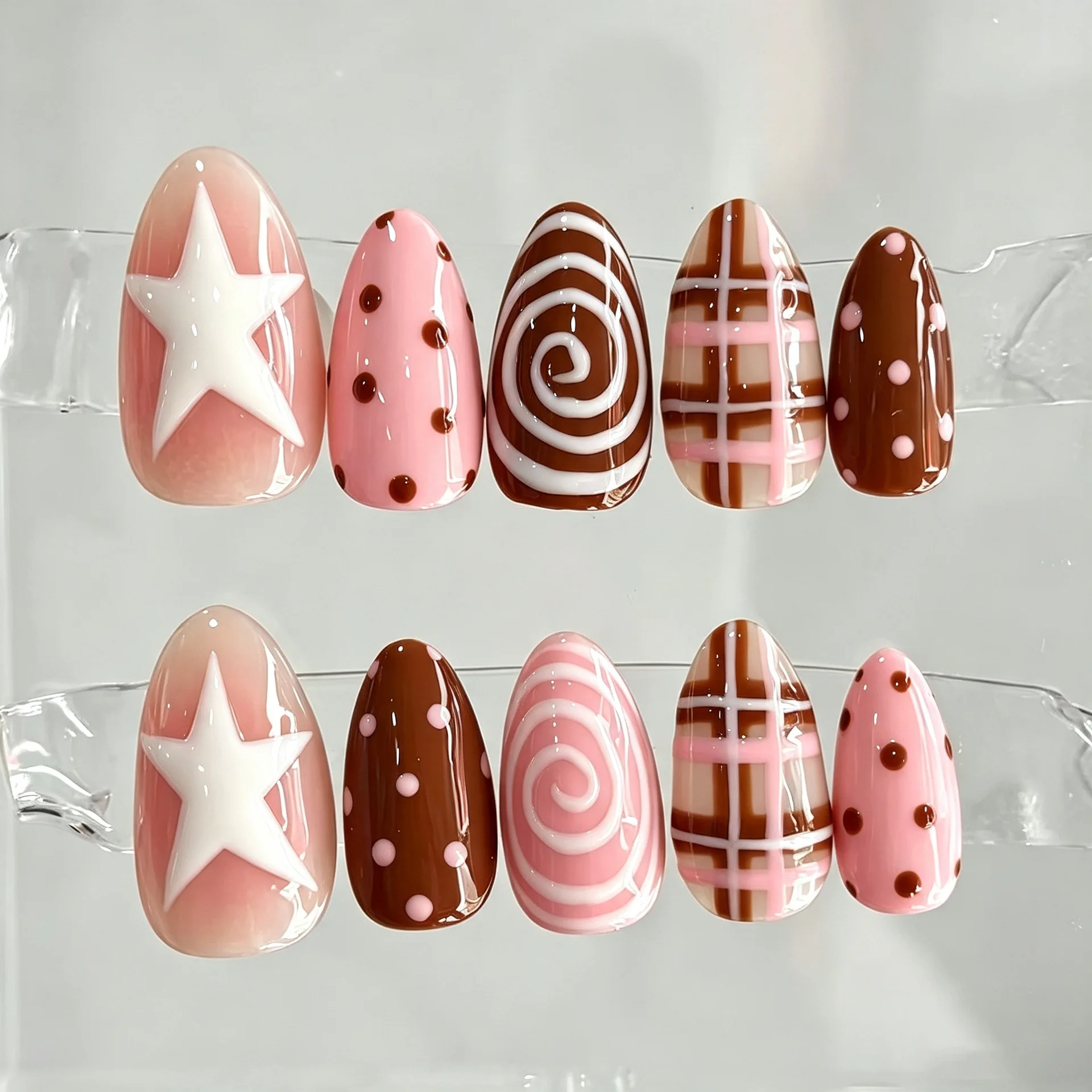 24Pcs Pastel Star Polka Dot Full  Pink Green Plaid Pattern Fake Nails Press on Short Almond False Nails Tips Women Finger Nail