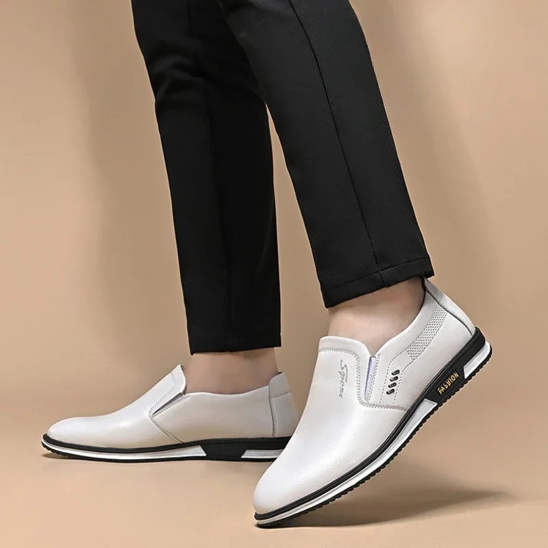 Luxe lederen herenschoenen Comfortabele loafers Slip op mannelijke mocassins Antislip rijschoenen Hoge kwaliteit herenschoenen Plus maat
