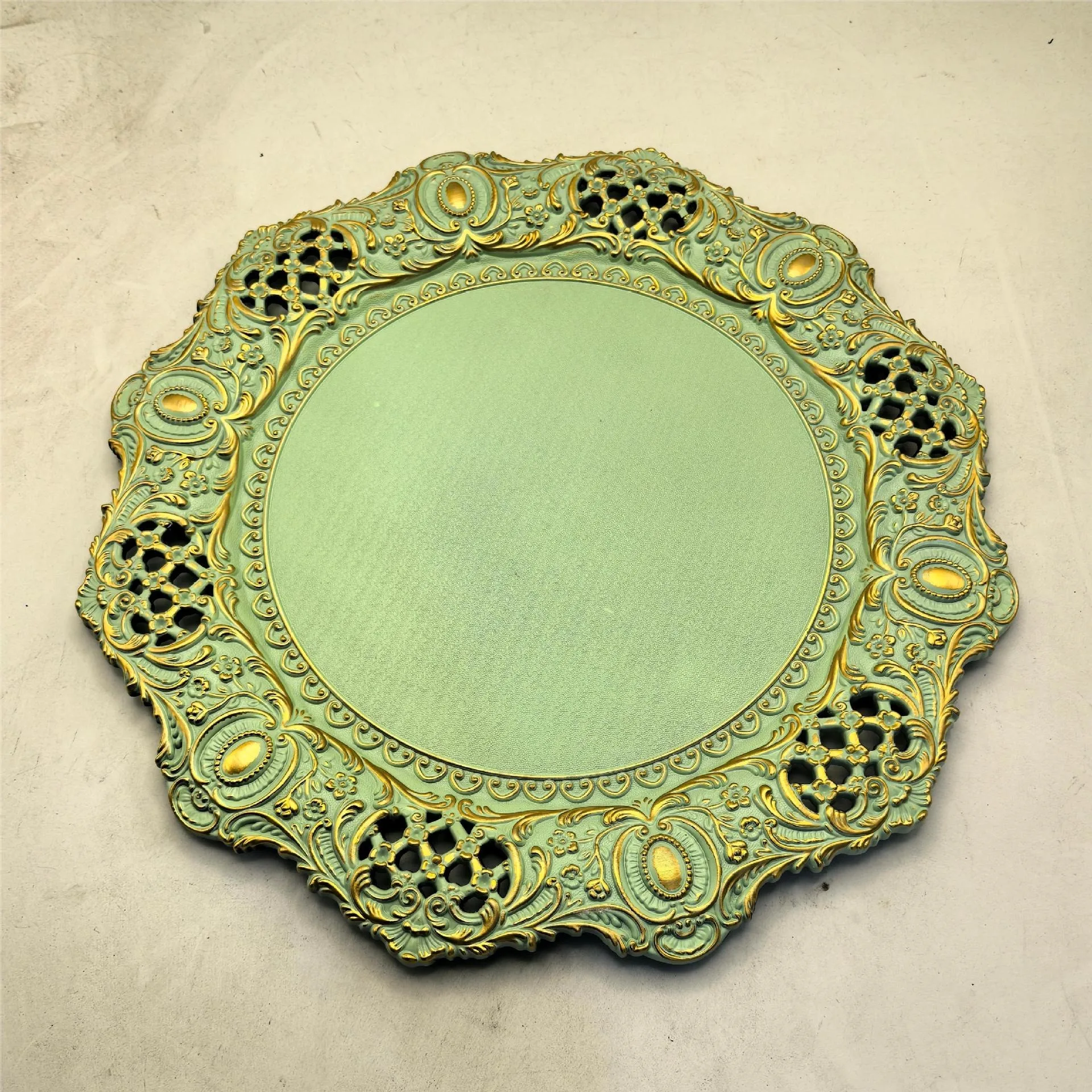 Retro Style Charger Plates Floral Decorative Serving Tray Edged Fruit Plate for Living Room Home Use Western Dinner Mat Plate