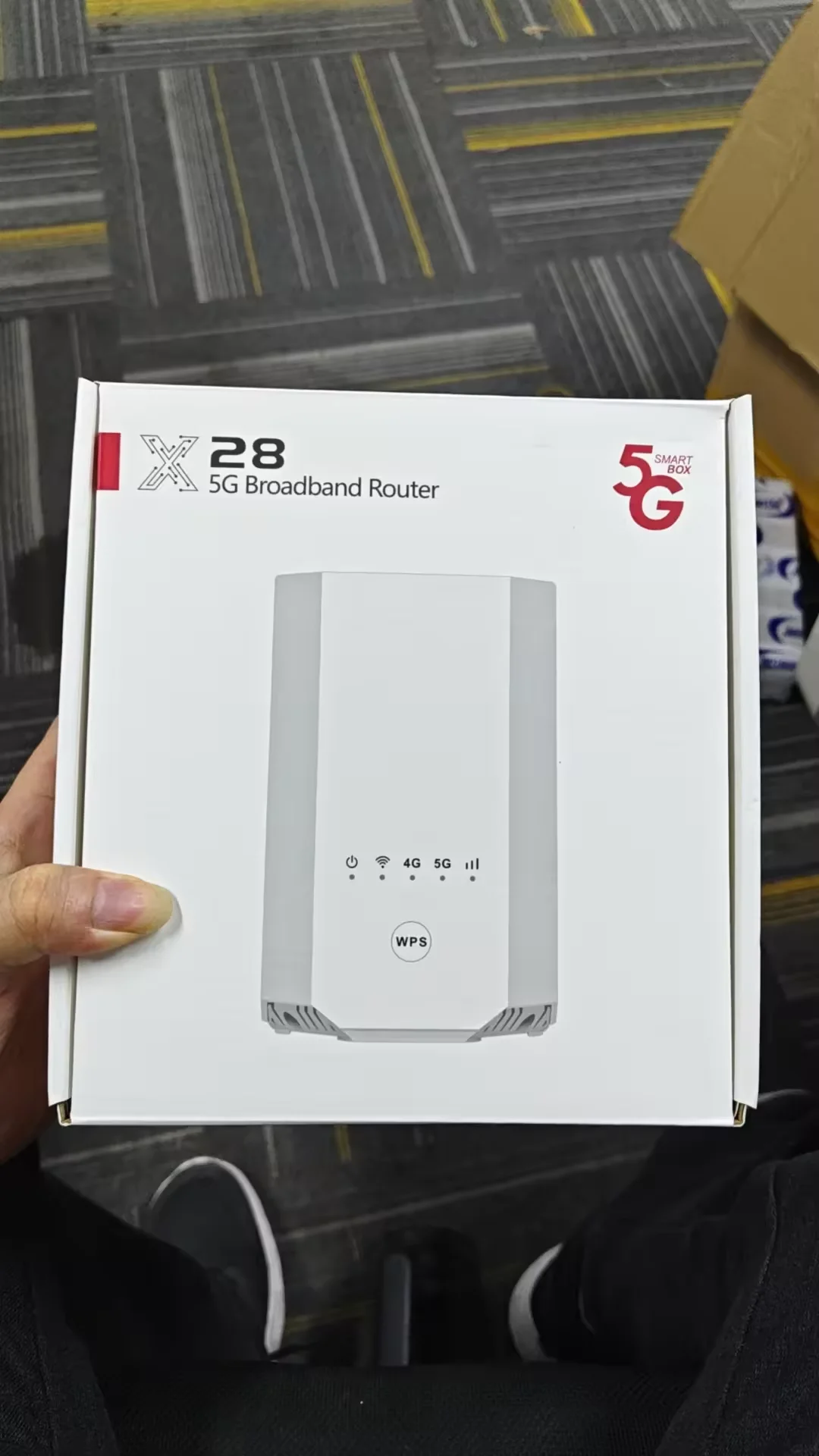 ZLT X28 5G CPE Router Dual-Band Gigabit 2.4G WIFI 6 DL 4Gbps UL 1Gbps TTL Indoor 5G Modem with Sim Card Slot