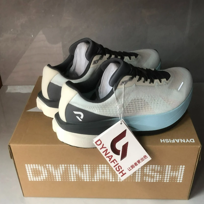Professional Running Shoes For Men Women Mesh Breathable Jogging Shoes Unisex Luxury Brand Gym Training Shoe Soft Running Shoe view 4