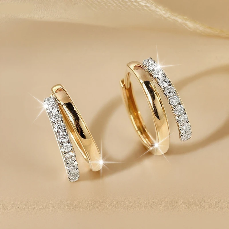 Ein Paar Ohrringe aus 925er Sterlingsilber mit zwei 0,08 Karat großen Moissanit-Steinen, die einen Vintage- und eleganten Charme ausstrahlen. – Detail 3